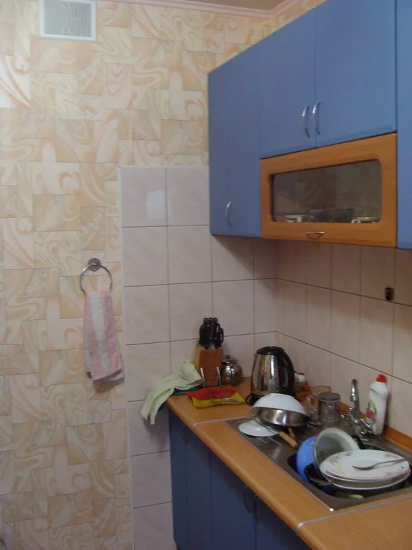 Продам 1-комнатную квартиру в г. Луганск,  кв. Ленинского Комсомола 3