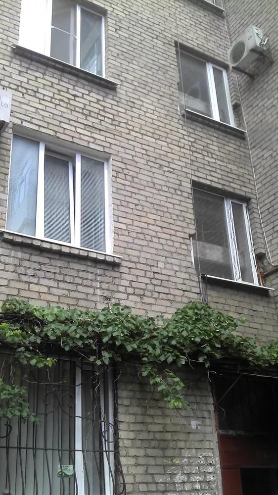 Продается 3х комн квартира в центре Луганска