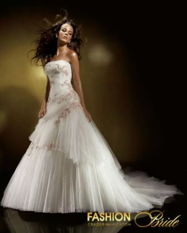 Продам свадебное платье коллекции Benjamin Roberts