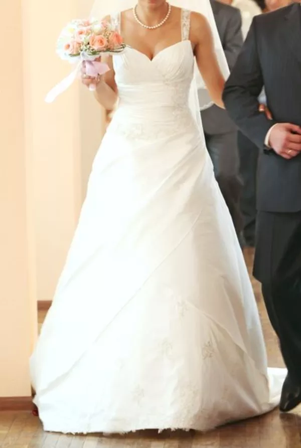 Шикарное свадебное платье фирмы Knightly. 4